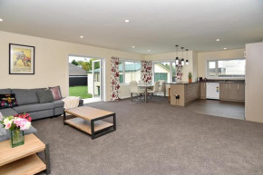 Weston Villa - Spacious & family Friendly - Bookahome